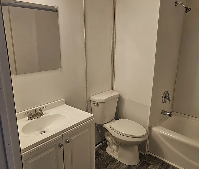 475 E Robins St #18 — Photo 3