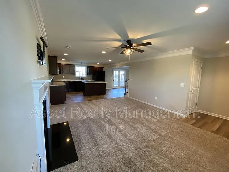1116 Cloud View Dr — Photo 4