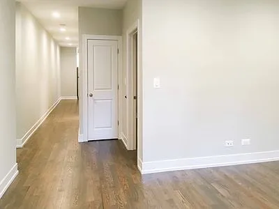 4949 N Oakley Ave #1 — Photo 3