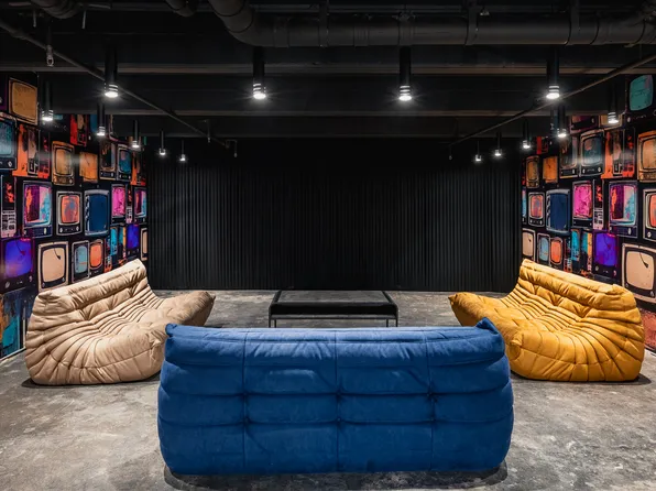 255 18th Street image 36 of 47