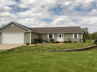 12161 Forest Baptist Church Rd, Benton, IL 62812