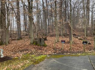 529 Wood Lomond Way, Huntington, WV 25705