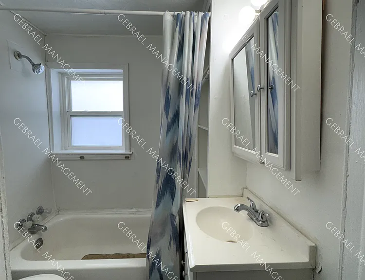 5485 Detroit St — Photo 7