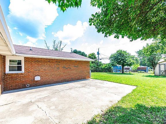 4th image of 1771 Amarillo Dr