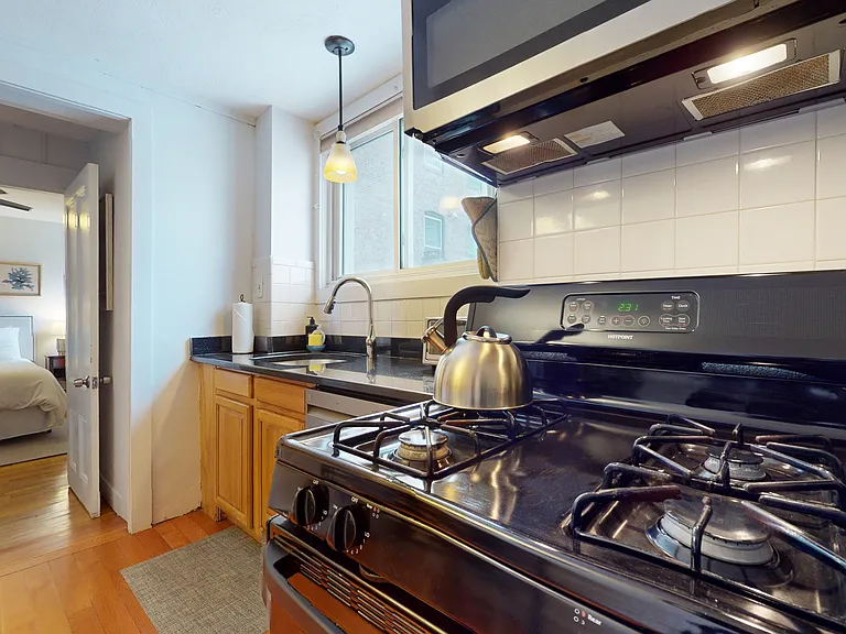 282 Washington St #2 — Photo 9
