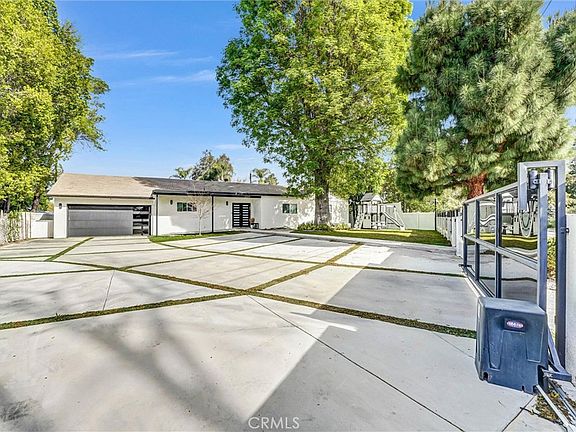 3rd image of 23245 Gonzales Dr