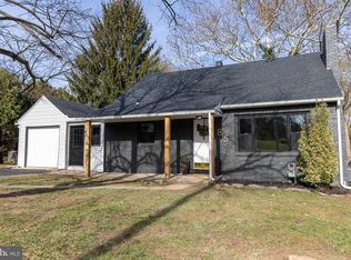 85 Homeland Rd, York, PA 17403