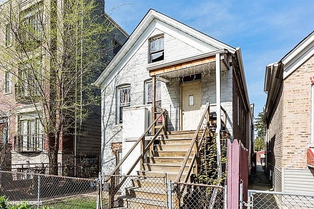 1st image of 1012 N Francisco Ave