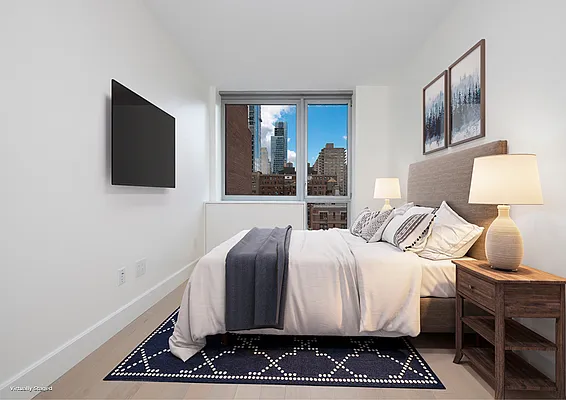 Rented by R New York | media 3
