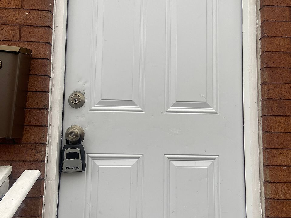 2nd image of 707 N Belnord Ave