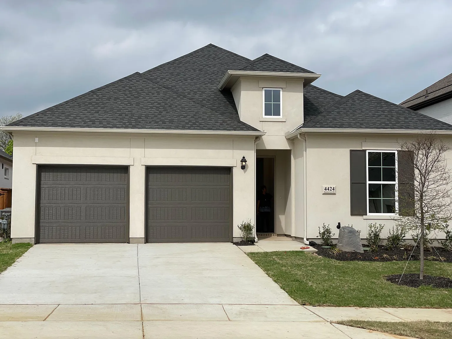 4 bed, 2526 sqft, $3,250 — Photo 1