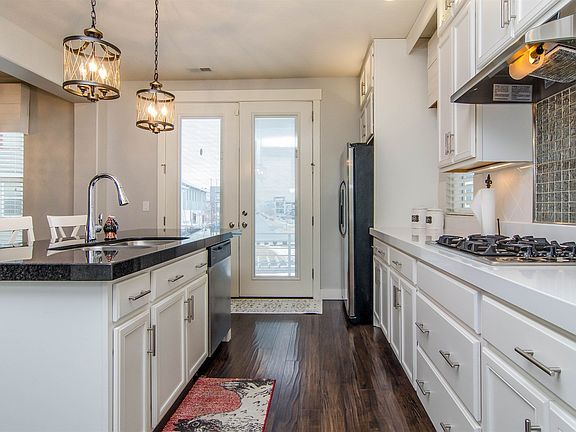 Kitchen, Patio/BBQ Access