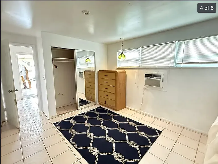 4710 NE 1st Ter #1B — Photo 9
