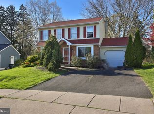516 Waltham Ln, Perkasie, PA 18944