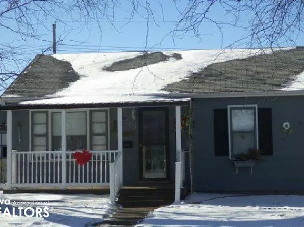213 Cottage Grove Ave, West Burlington, IA 52655