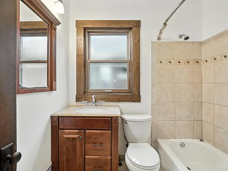 348 Volkert Ave — Photo 16