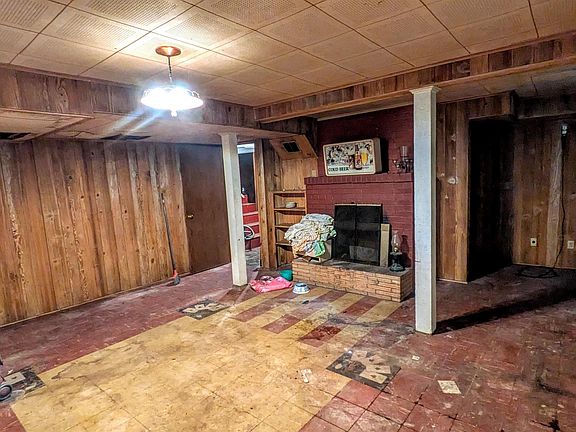 5th image of 1665 20th St NE