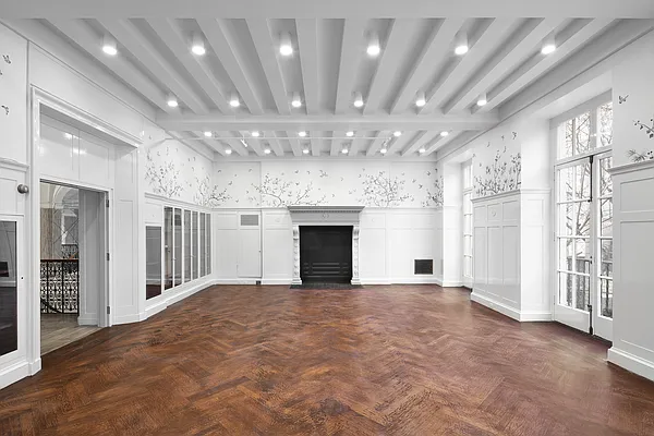 Sold by Corcoran | media 16