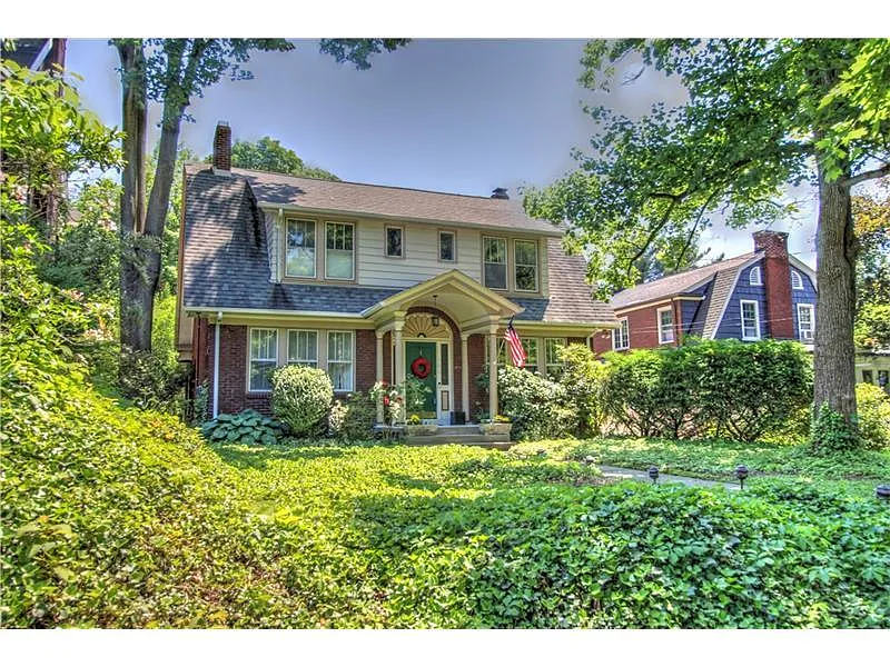 106 Irwin Ave photo 1