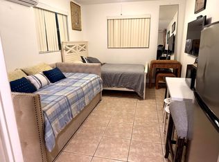 2452 Madison St, Hollywood, FL 33020