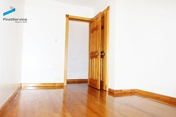 Rented by FirstService Realty (legacy) | media 31