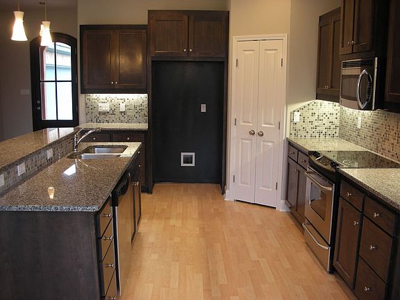 Huge Stylish Kitchen!