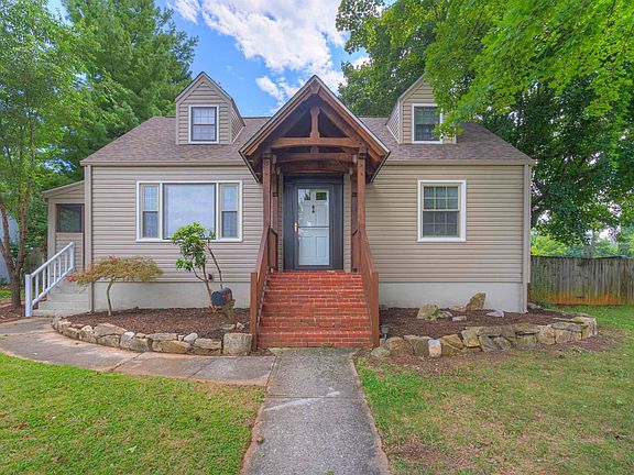 4th image of 214 Pershing Ave