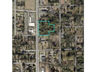 810 N Davis Dr, Warner Robins, GA 31093