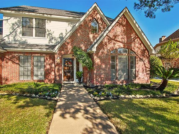 4th image of 15730 Sweetwater Creek Dr
