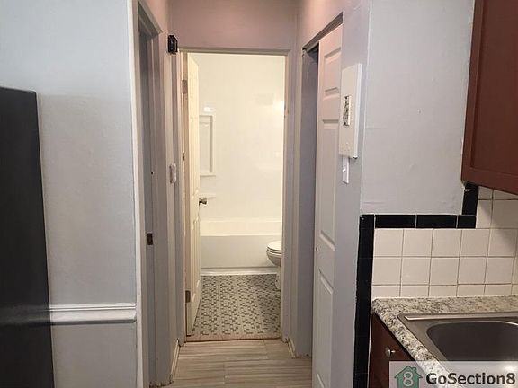 4th image of 3828 Illinois Ave #A