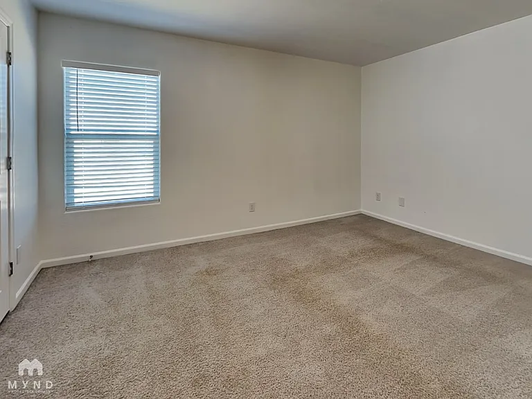 9346 W Raven Dr — Photo 5