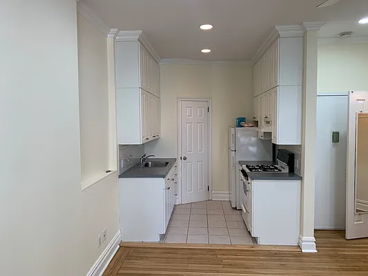 Rented by City Connections Realty | media 19