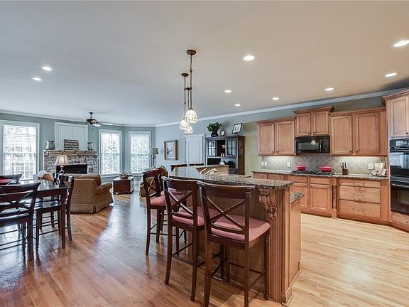 3rd image of 1903 Autumn Sage Dr