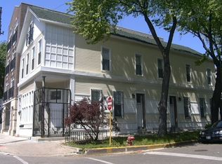 1800 W Belmont Ave APT 1S, Chicago, IL 60657
