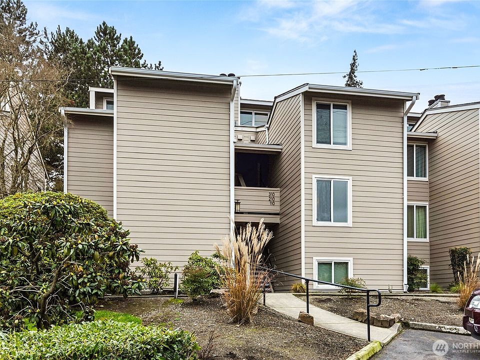 1st image of 19855 25th Avenue NE #210