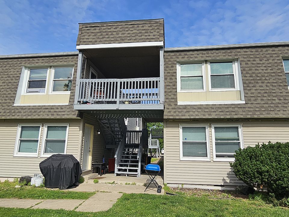 1st image of 2414 Lakeshore Dr APT A