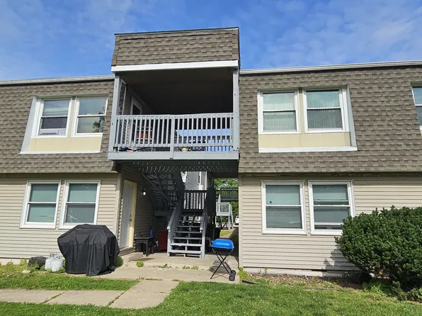 2414 Lakeshore Dr APT A, Pekin, IL 61554