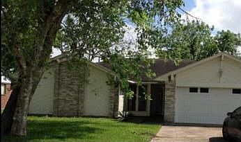 1st image of 131 Basswood St