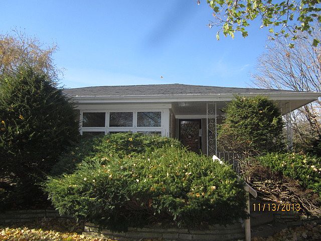 1st image of 9000 S Euclid Ave