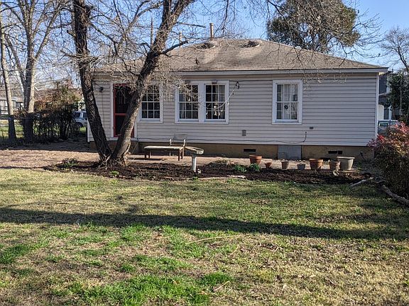 Back garden, fenced in. March 2022