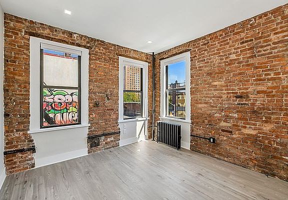 5th image of 48 Graham Ave #2H