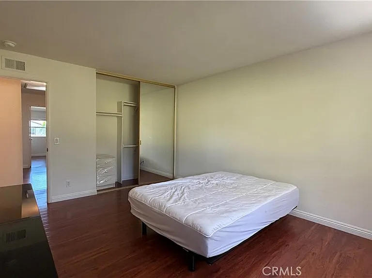 1637 Peacock Ln — Photo 23