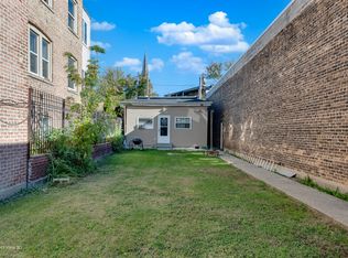 3916 W Grand Ave, Chicago, IL 60651