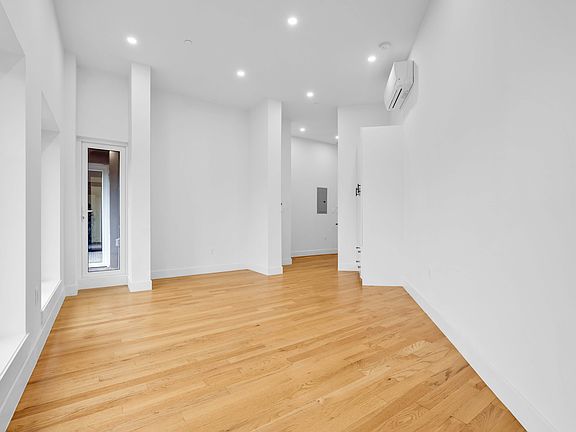 3rd image of 1497 Myrtle Ave #2A