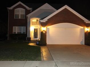19139 England Dr, Macomb, MI 48042