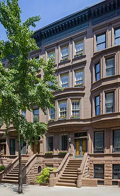 Sold by Compass | media 1