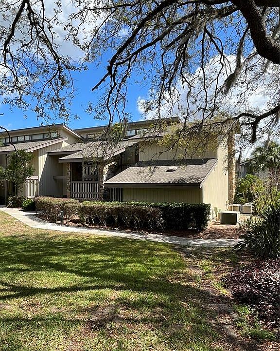 1st image of 907 TENNIS WAY