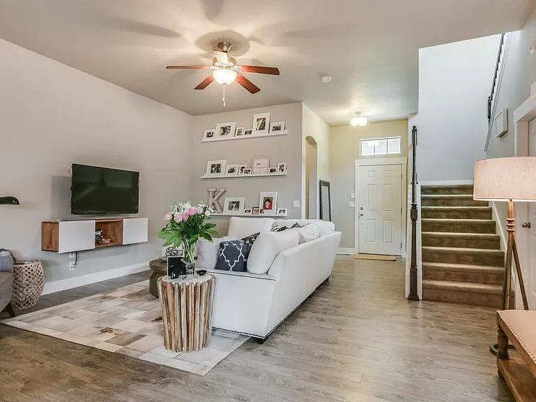 5070 Yosemite Ct #2 — Photo 3