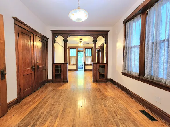 2626 W Iowa St #1F, Chicago, IL 60622