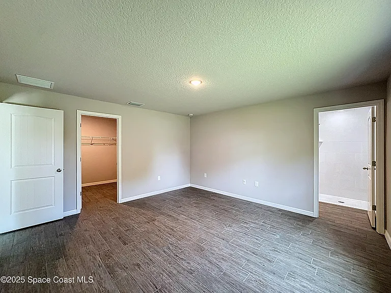 144 Roosevelt St — Photo 15